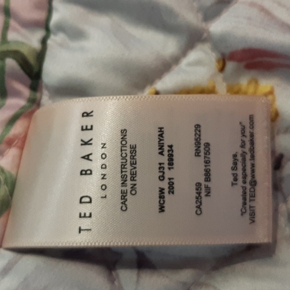 Limited edition ted baker coat last price 450$ - Picture 10 of 12